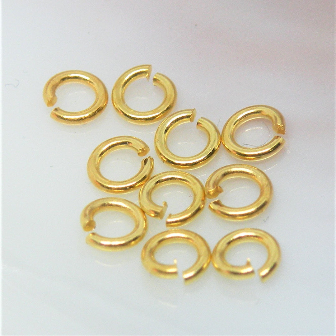 Find Øskner, åbne, messing forgyldt, 5x0,8mm hos Beadhouse of Copenhagen i dag, med en altid hurtig levering!