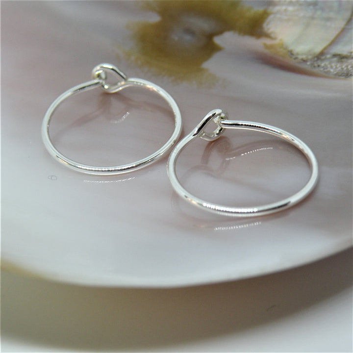 Find Monterings creol, 925 sterlingsølv, 15mm 0,9 mm hos Beadhouse of Copenhagen i dag, med en altid hurtig levering!