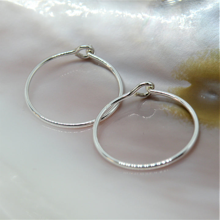 Find Monterings creol, 925 sterlingsølv, 15mm 0,9 mm hos Beadhouse of Copenhagen i dag, med en altid hurtig levering!
