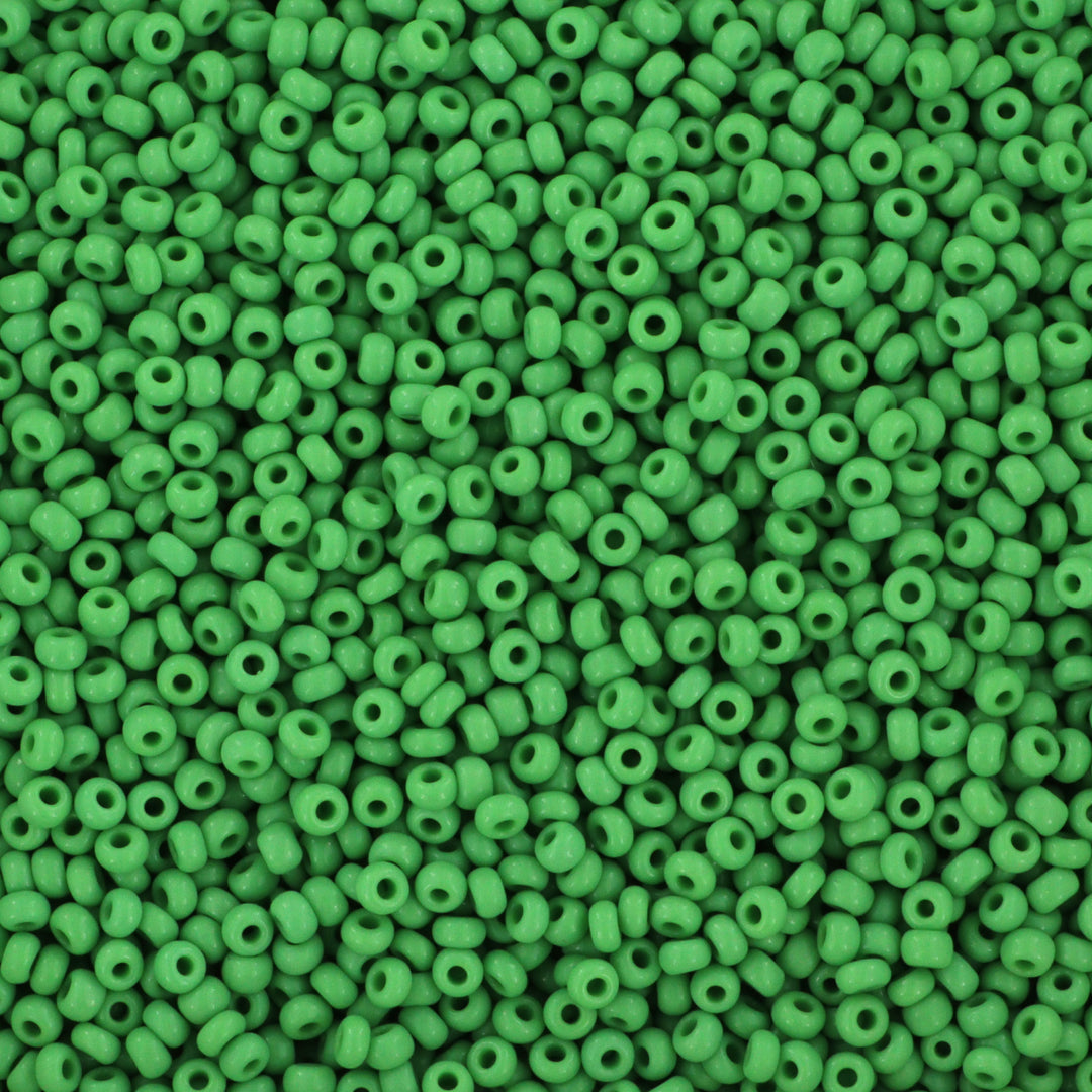 Find Grønne glasperler, preciosa, natural opaque medium green, storkøb hos Beadhouse of Copenhagen i dag, med en altid hurtig levering!