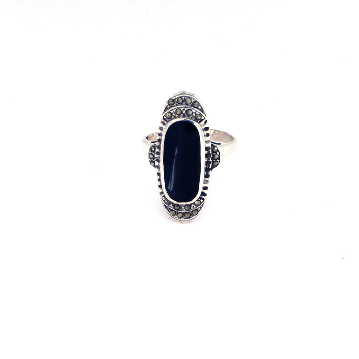 Find Fingerring, oval onyx med hæmatit krystaller, sterlingsølv hos Beadhouse of Copenhagen i dag, med en altid hurtig levering!