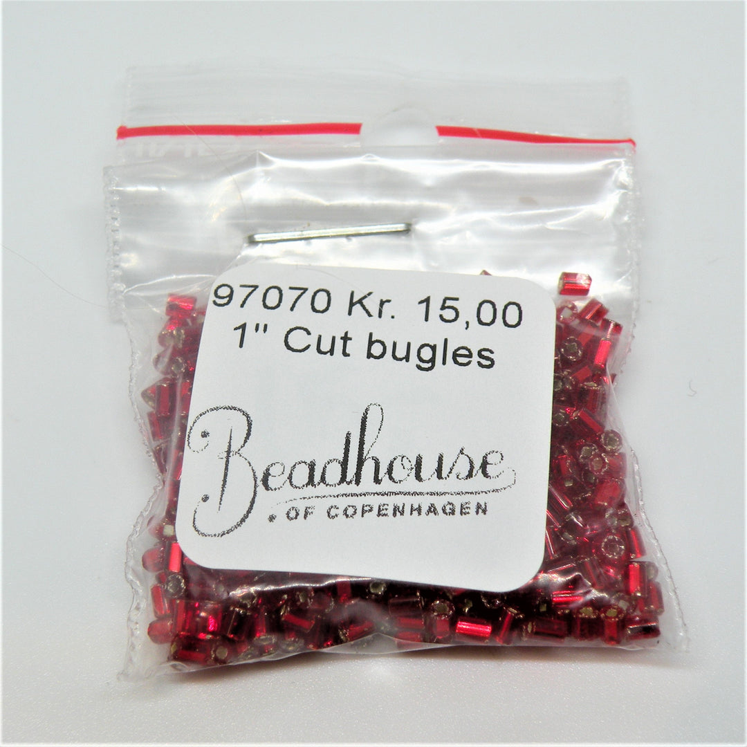 Find Røde glasperler, preciosa cut bugles, silverlined red, 2,3 mm hos Beadhouse of Copenhagen i dag, med en altid hurtig levering!