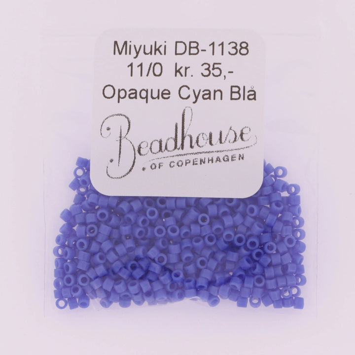 Blå glasperler, miyuki delica beads, opaque cyan blue Krea