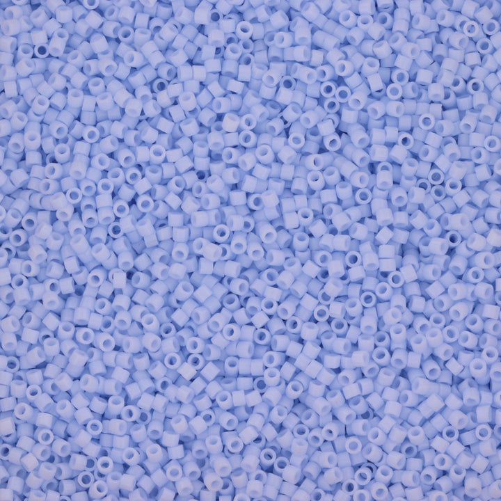 Blå glasperler, miyuki delica beads, opaque light sky blue Krea