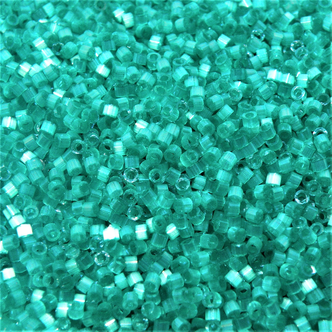 Find Blå glasperler, miyuki delica beads, silk satin dyed aquamarine hos Beadhouse of Copenhagen i dag, med en altid hurtig levering!