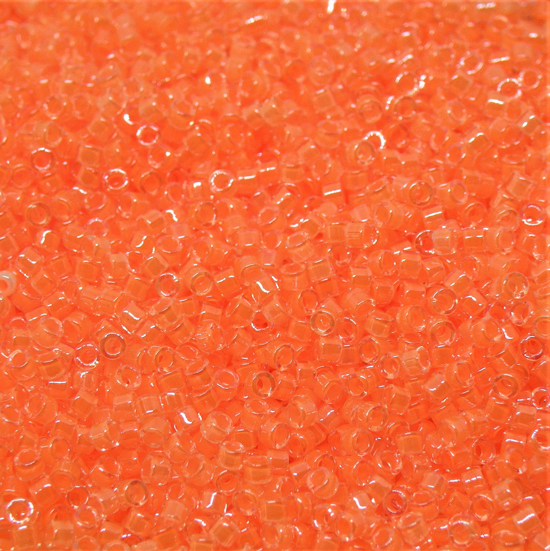 Find Orange glasperler, miyuki delica beads, luminous creamsicle hos Beadhouse of Copenhagen i dag, med en altid hurtig levering!