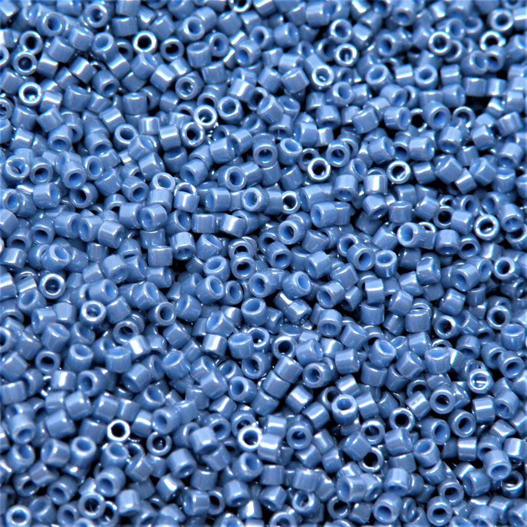 Find Blå glasperler, miyuki delica beads, opaque luster blueberry hos Beadhouse of Copenhagen i dag, med en altid hurtig levering!
