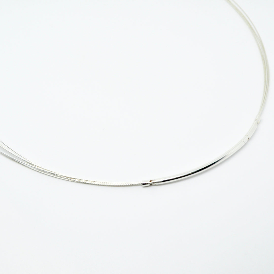 Find Halskæde, wirer med rør lås, forsølvet messing, 43 cm hos Beadhouse of Copenhagen i dag, med en altid hurtig levering!