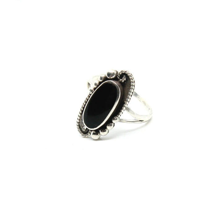 Fingerring, skønvirke med oval onyx, sterlingsølv Beadhouse of Copenhagen