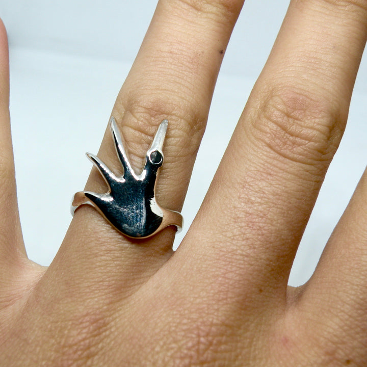 Find Fingerring, hånd med onyx, sterlingsølv hos Beadhouse of Copenhagen i dag, med en altid hurtig levering!