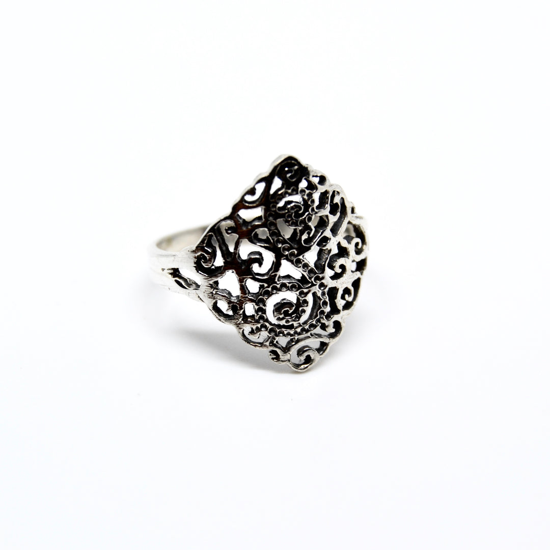 Find Fingerring, filigran kvadrat, sterlingsølv hos Beadhouse of Copenhagen i dag, med en altid hurtig levering!