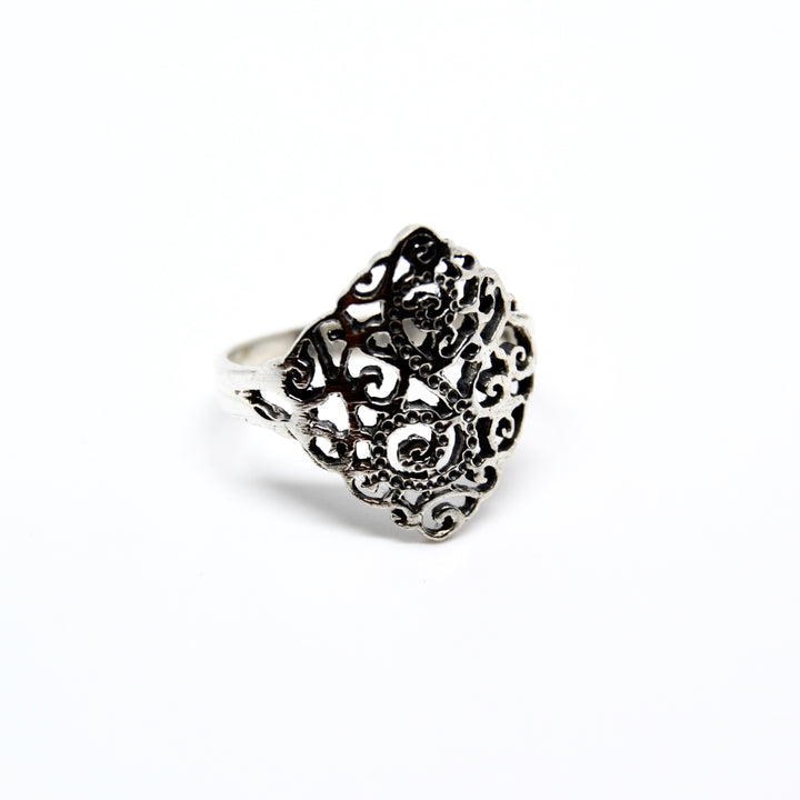 Find Fingerring, filigran kvadrat, sterlingsølv hos Beadhouse of Copenhagen i dag, med en altid hurtig levering!