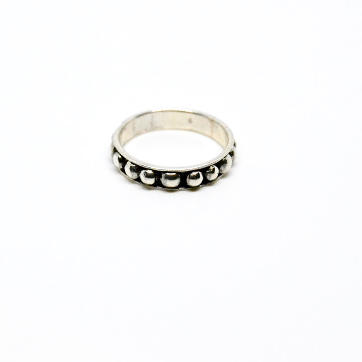 Find Fingerring, bånd af kugler, sterlingsølv hos Beadhouse of Copenhagen i dag, med en altid hurtig levering!