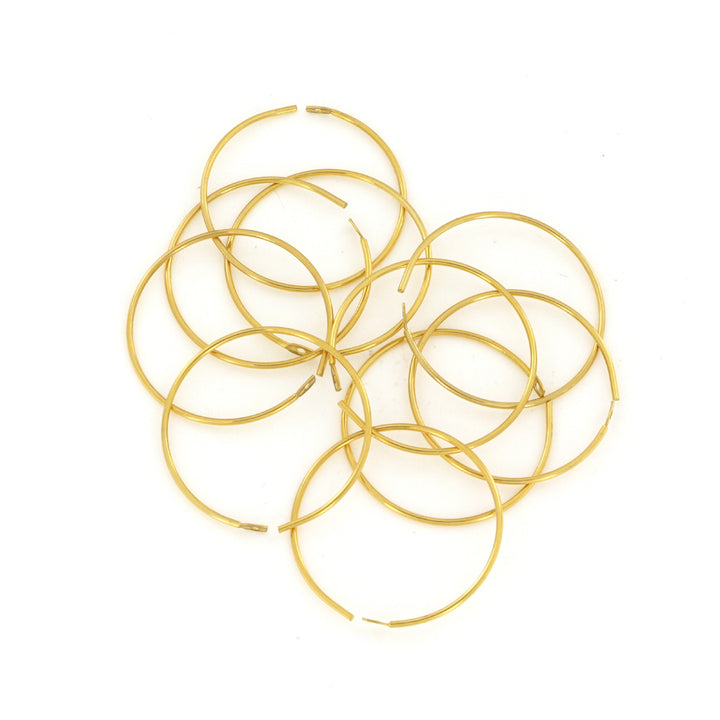 Find Monterings creoler i forgyldt messing 0,9x20 mm, storkøb hos Beadhouse of Copenhagen i dag, med en altid hurtig levering!