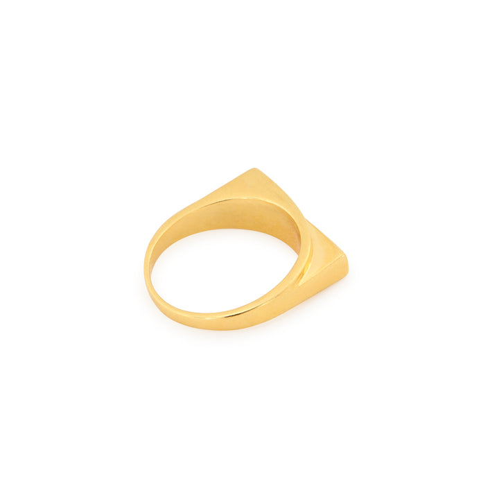 Find Fingerring, smal skæv signet ring, forgyldt sterlingsølv hos Beadhouse of Copenhagen i dag, med en altid hurtig levering!
