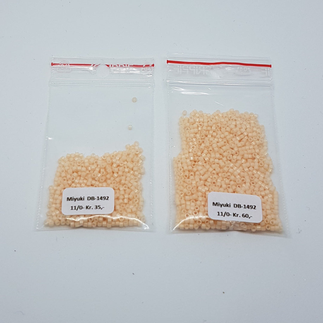 Find Orange glasperler, miyuki delica beads, opaque light peach hos Beadhouse of Copenhagen i dag, med en altid hurtig levering!
