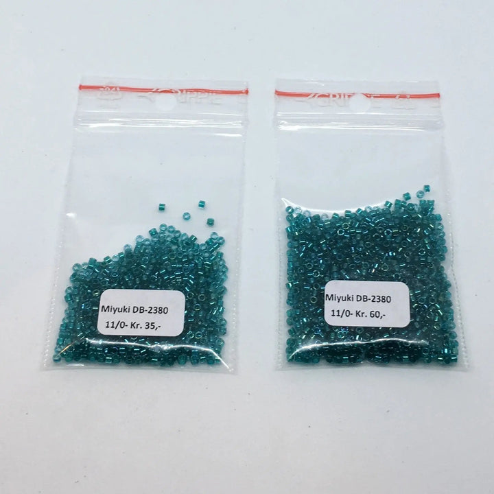 Grønne glasperler, miyuki delica beads, fancy lined teal Krea