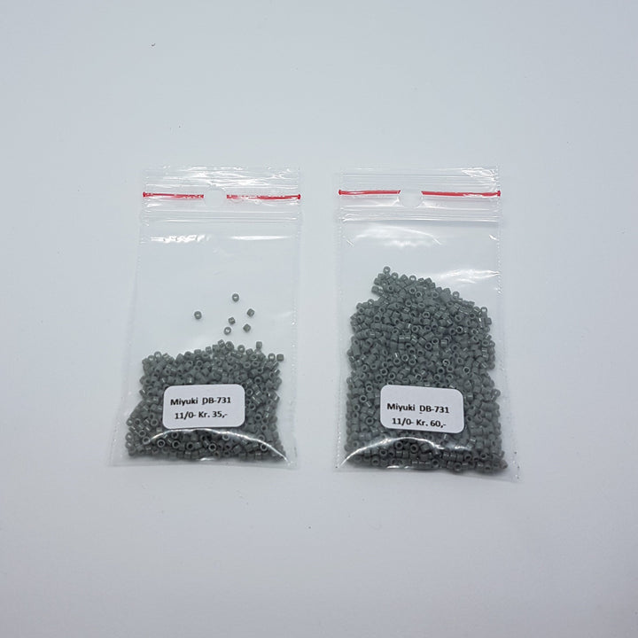 Find Grå glasperler, miyuki delica beads, opaque grey hos Beadhouse of Copenhagen i dag, med en altid hurtig levering!