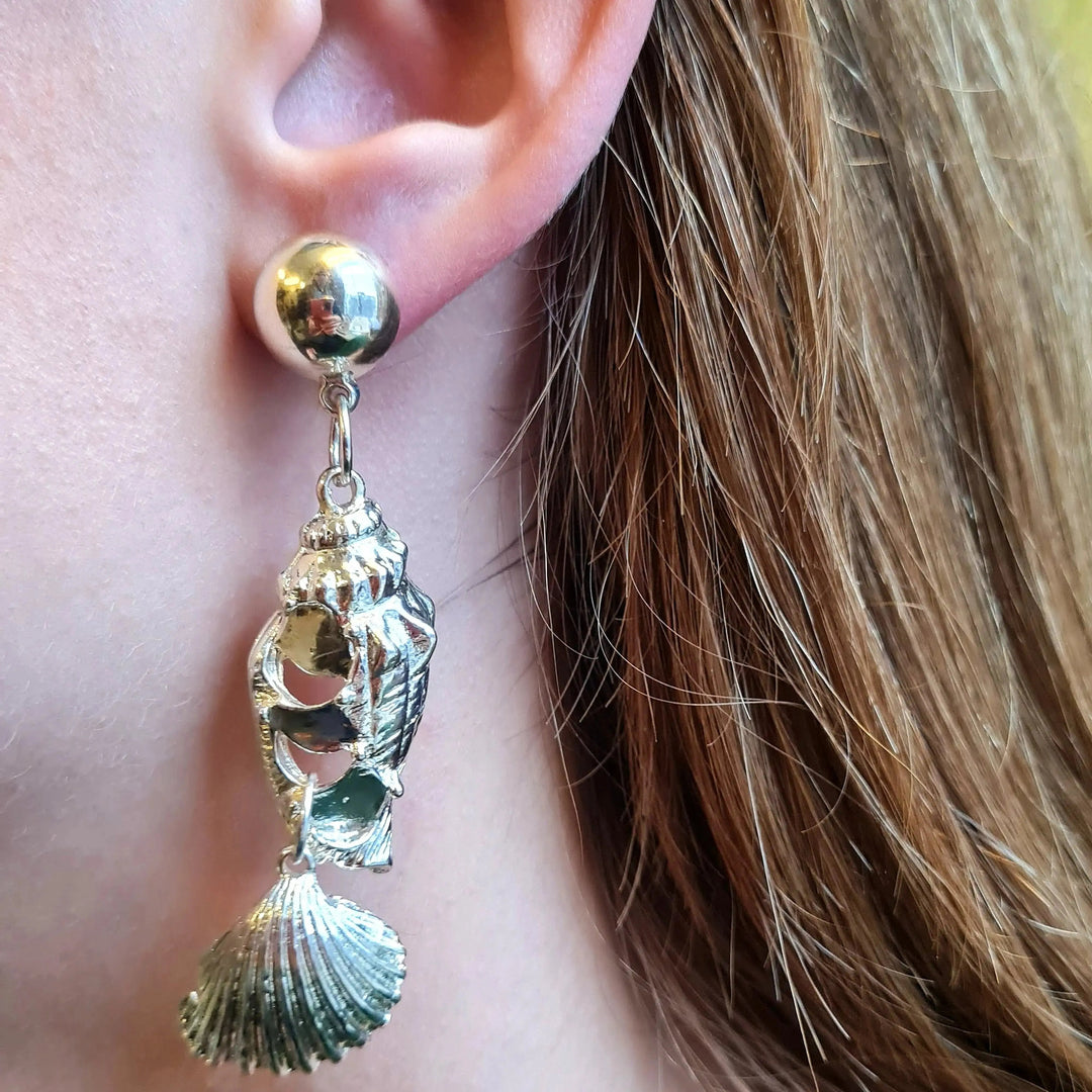 Øreringe ørestikkere strandskaller i forsølvet og forgyldt messing Beadhouse of Copenhagen