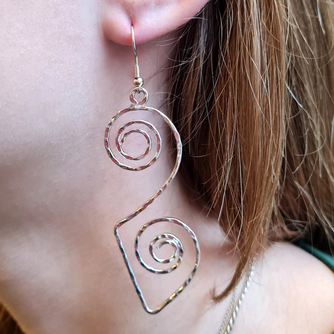 Øreringe, ørekroge dobbelt spiral, forsølvet og forgyldt messing Beadhouse of Copenhagen