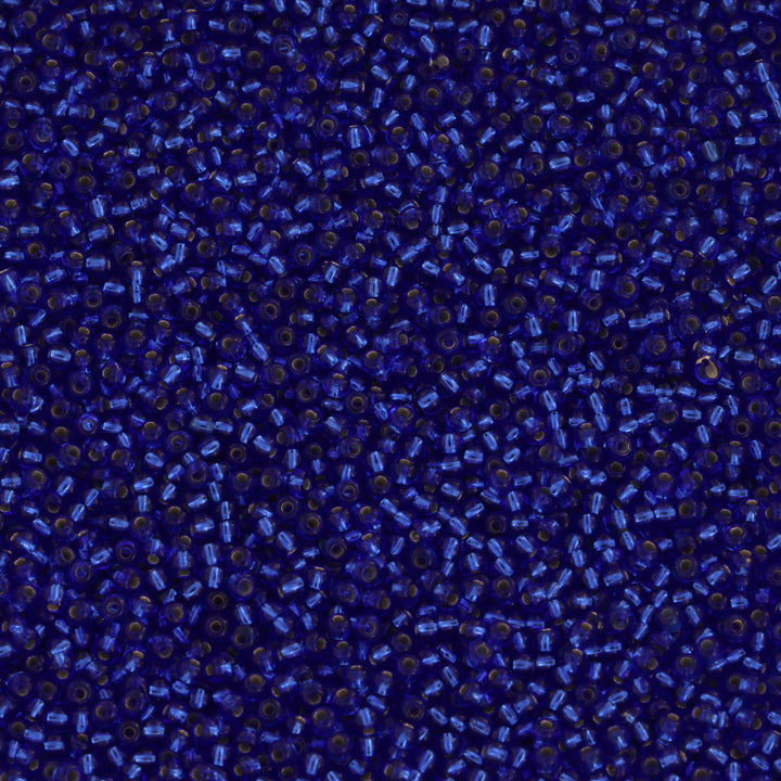 Find Blå glasperler, preciosa, silverlined sapphire hos Beadhouse of Copenhagen i dag, med en altid hurtig levering!