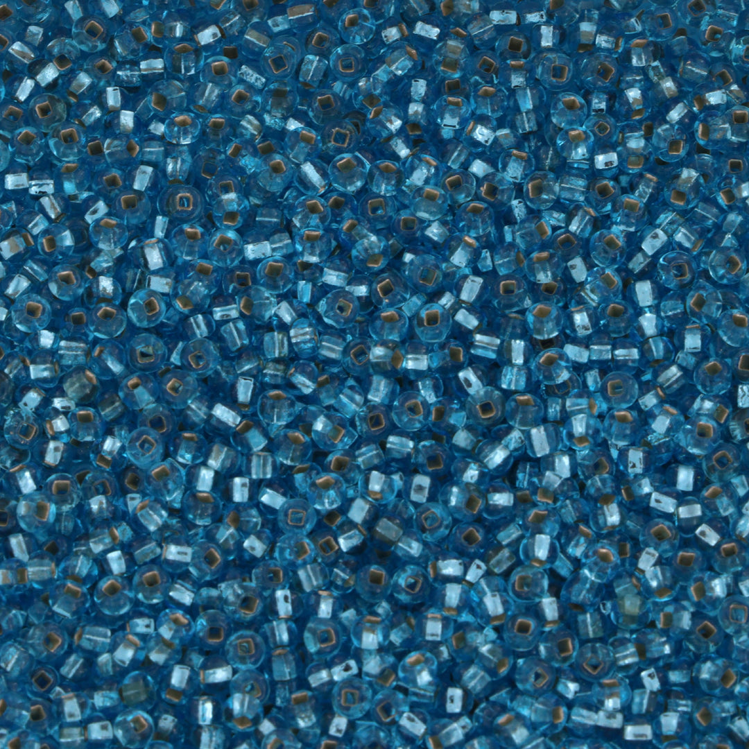 Find Blå glasperler, preciosa, silverlined aquamarine, storkøb hos Beadhouse of Copenhagen i dag, med en altid hurtig levering!