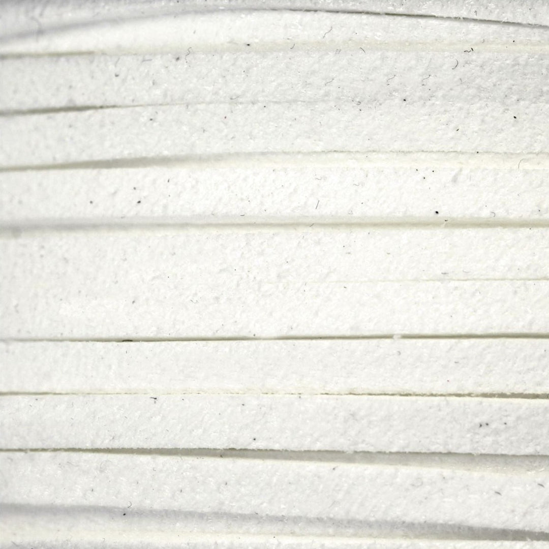 Find Snor, hvid, ruskind, 3 mm x 1,5 m hos Beadhouse of Copenhagen i dag, med en altid hurtig levering!
