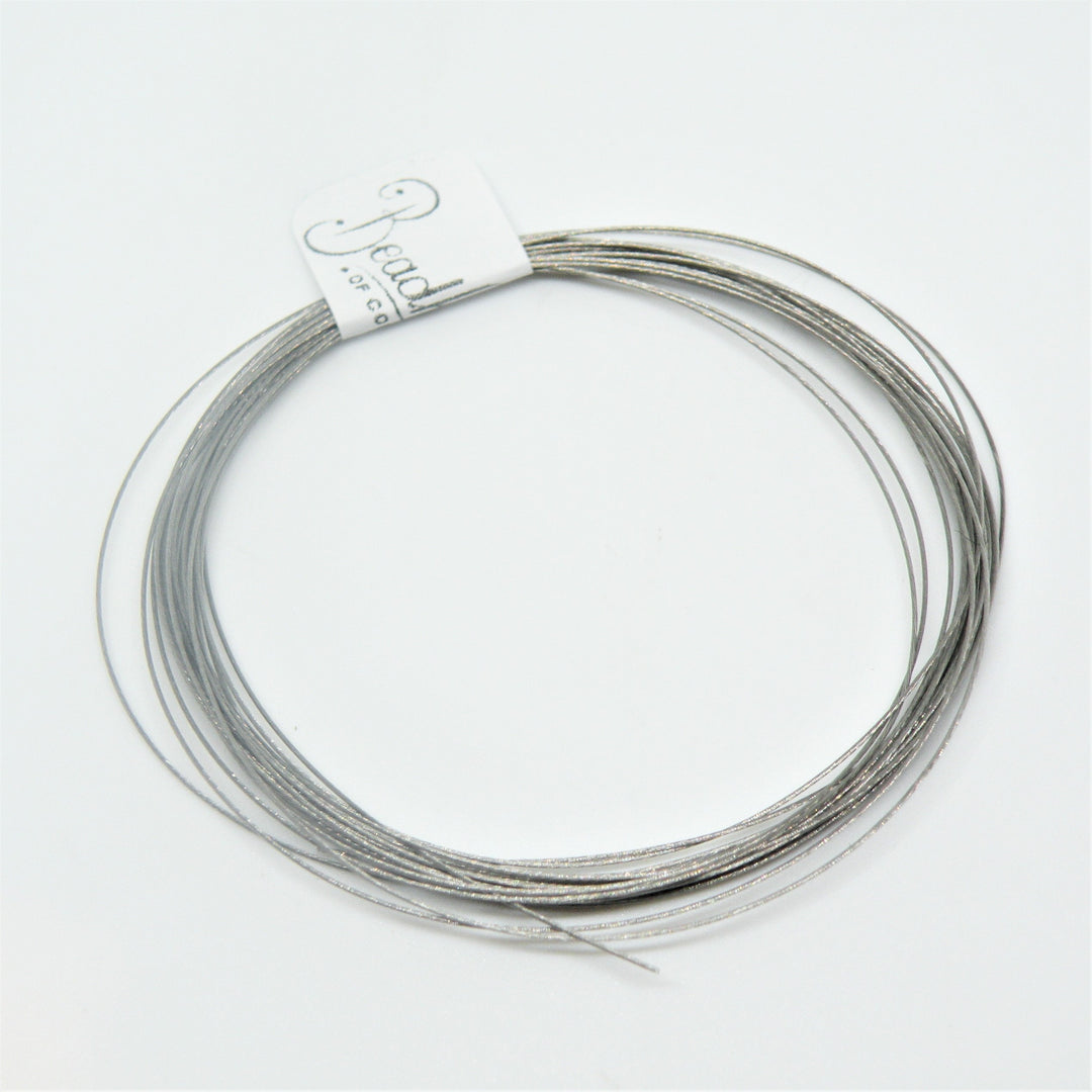 Find Tigerwire, japansk lys sølv, stål, 0,32 mm hos Beadhouse of Copenhagen i dag, med en altid hurtig levering!