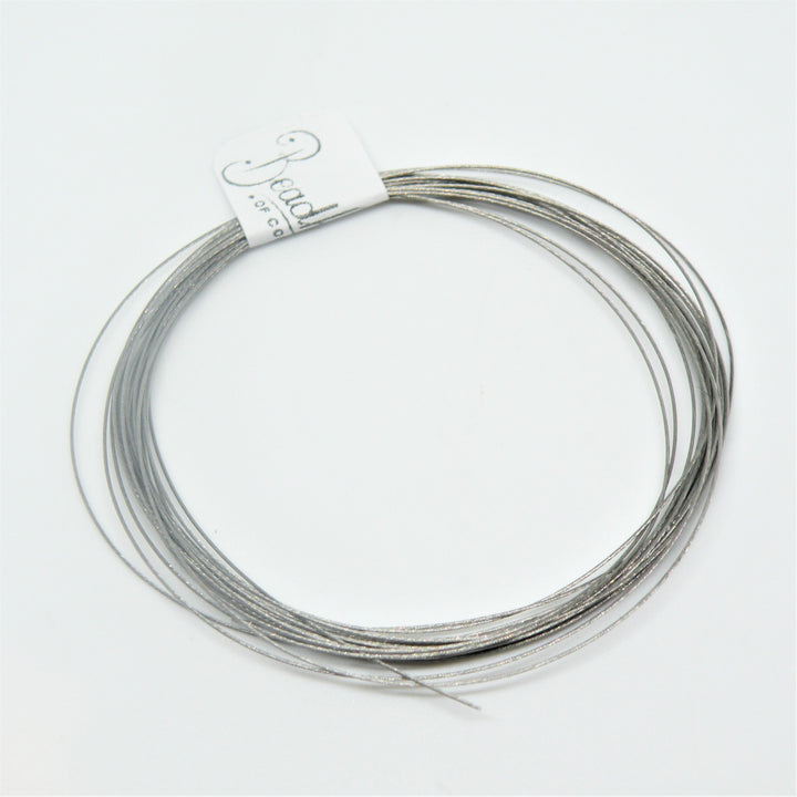 Find Tigerwire, japansk lys sølv, stål, 0,32 mm hos Beadhouse of Copenhagen i dag, med en altid hurtig levering!
