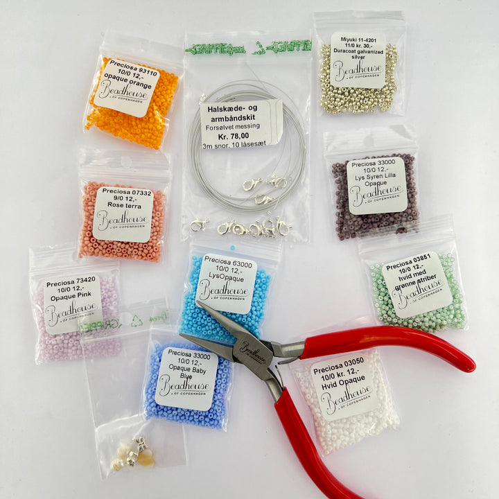 Find Diy kit, glasperlesæt, pastel, armbånd og halskæder, forsølvet messing hos Beadhouse of Copenhagen i dag, med en altid hurtig levering!